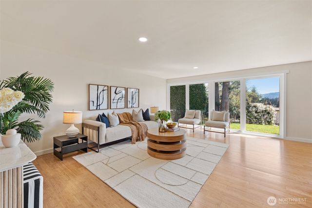 16127 SE 5th Street, Bellevue, WA 98008