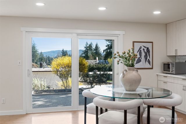 16127 SE 5th Street, Bellevue, WA 98008