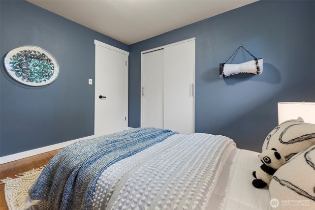 16127 SE 5th Street, Bellevue, WA 98008