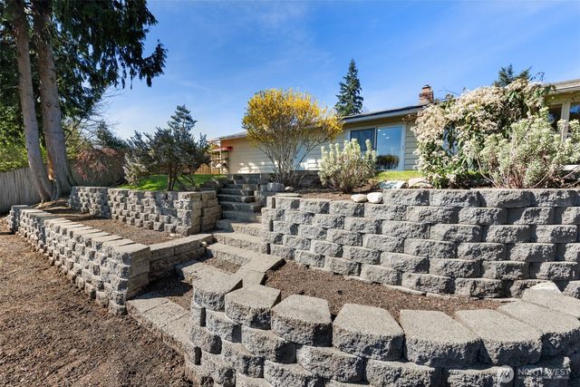 16127 SE 5th Street, Bellevue, WA 98008