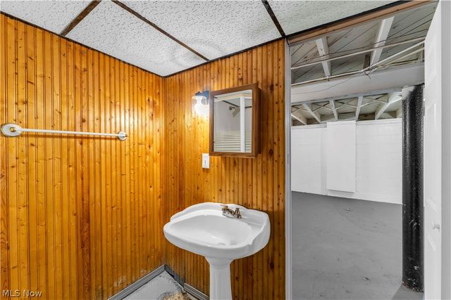 12004 Mortimer Avenue, Cleveland, OH 44111