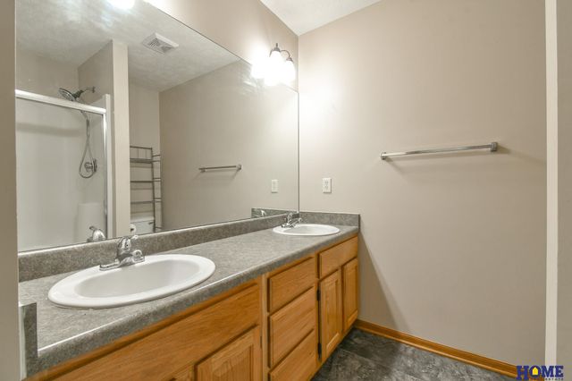 1818 Sawyer Street, Lincoln, NE 68505