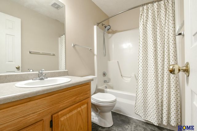 1818 Sawyer Street, Lincoln, NE 68505