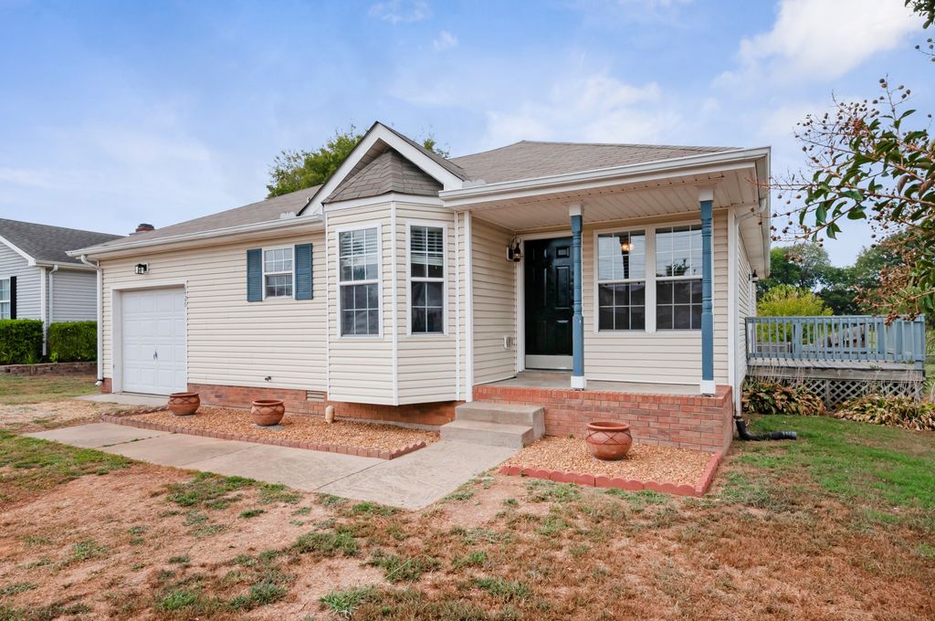 2426 Calico Ct, Clarksville, TN 37042