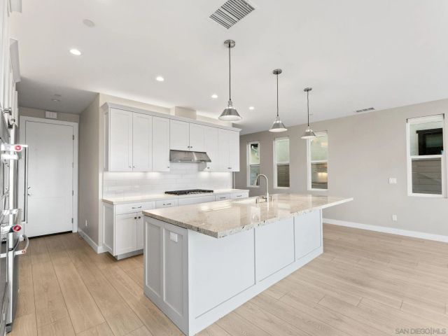 2954 Copley Ave, San Diego, CA 92116