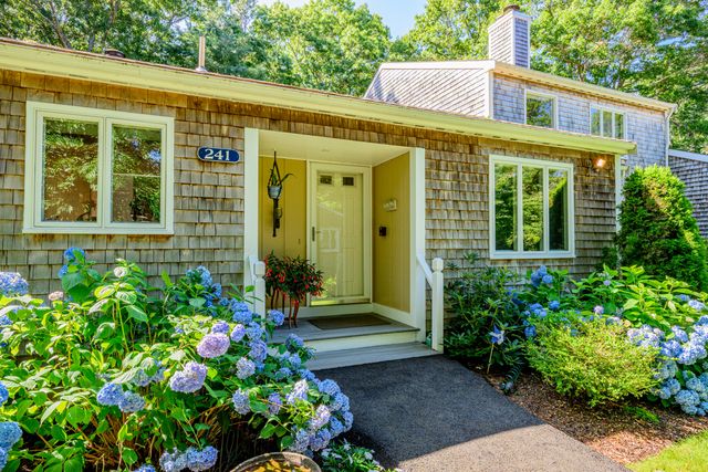241 Seaward UNIT 241, Teaticket, MA 02536