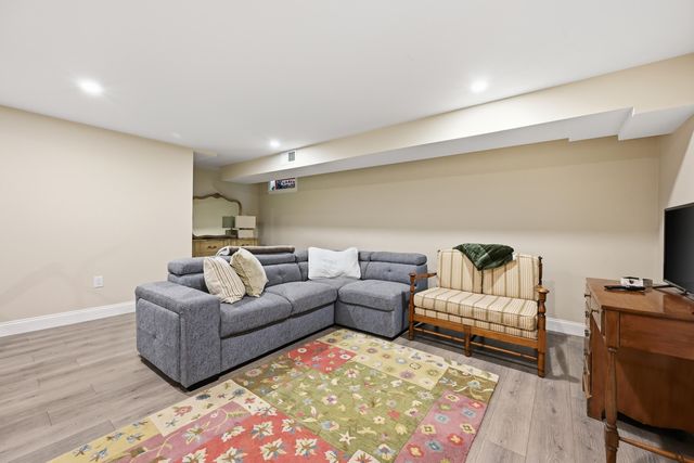 241 Seaward UNIT 241, Teaticket, MA 02536