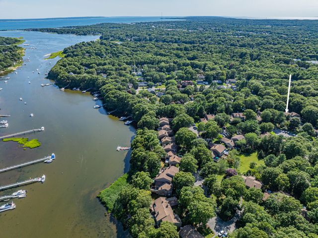 241 Seaward UNIT 241, Teaticket, MA 02536