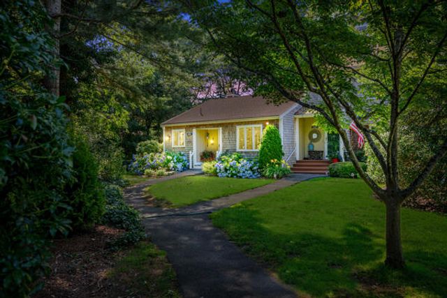 241 Seaward UNIT 241, Teaticket, MA 02536