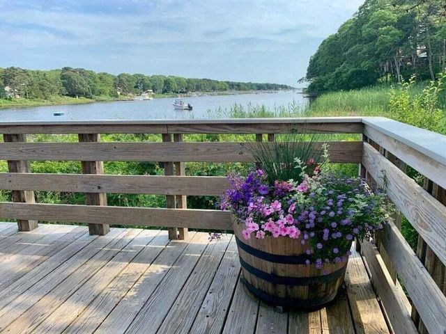 241 Seaward UNIT 241, Teaticket, MA 02536