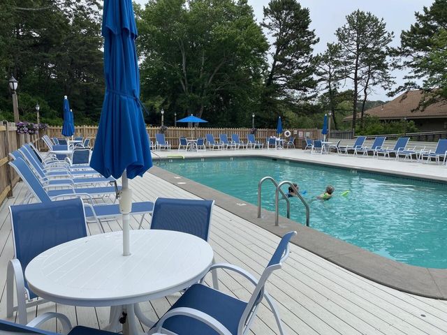 241 Seaward UNIT 241, Teaticket, MA 02536