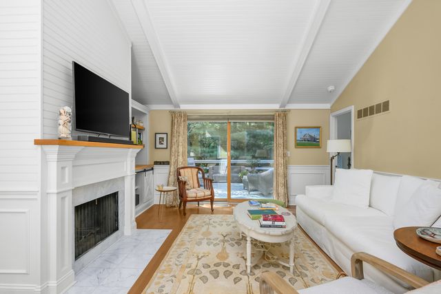 241 Seaward UNIT 241, Teaticket, MA 02536