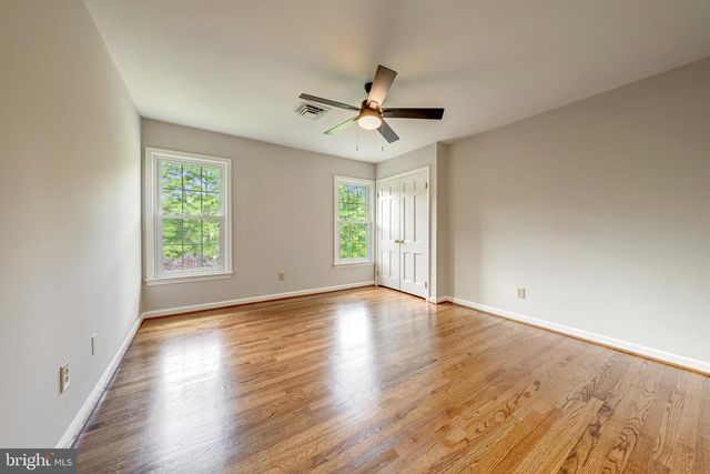 1201 CRAYTON RD, Herndon, VA 20170