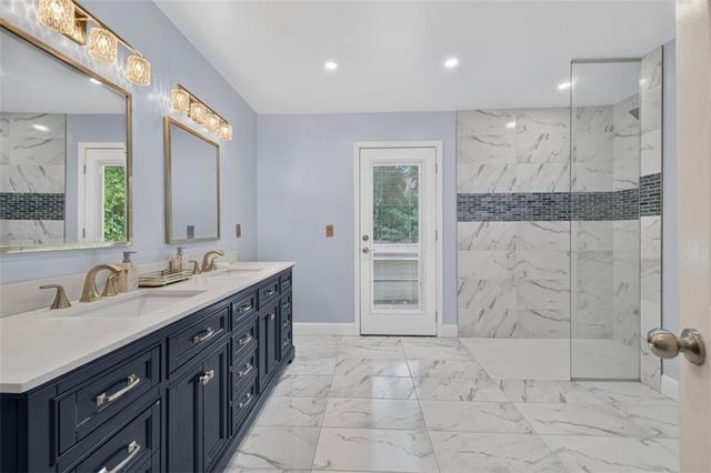 1009 Crest Ridge Place SW, Marietta, GA 30060
