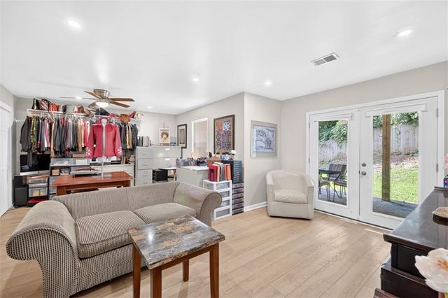 1009 Crest Ridge Place SW, Marietta, GA 30060