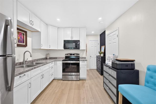 1009 Crest Ridge Place SW, Marietta, GA 30060