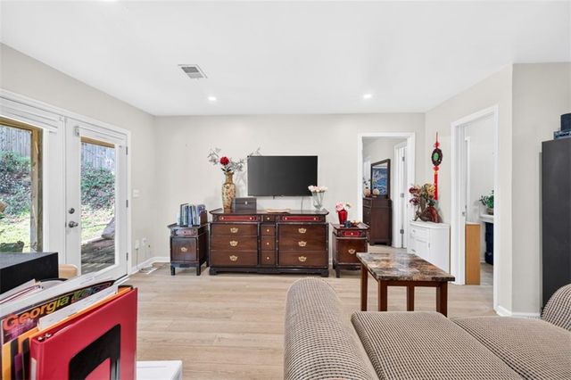 1009 Crest Ridge Place SW, Marietta, GA 30060