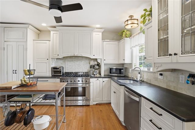 17 Mason Avenue, Cranston, RI 02910