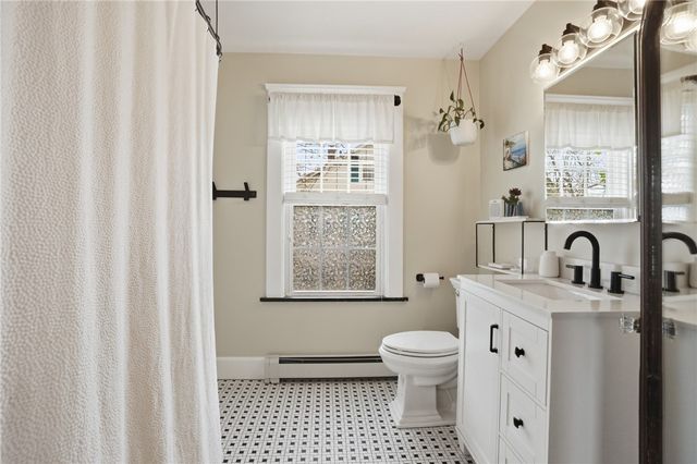 17 Mason Avenue, Cranston, RI 02910