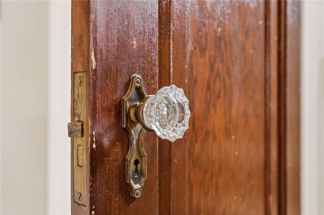 17 Mason Avenue, Cranston, RI 02910