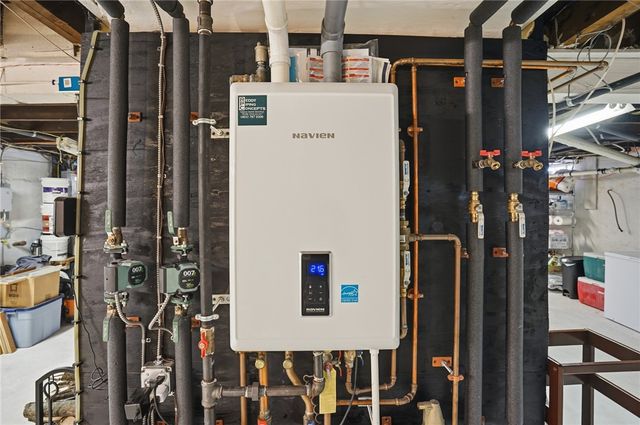 17 Mason Avenue, Cranston, RI 02910