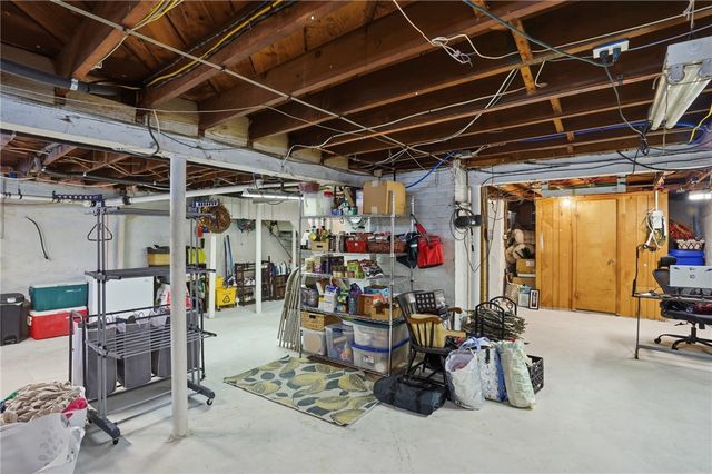 17 Mason Avenue, Cranston, RI 02910