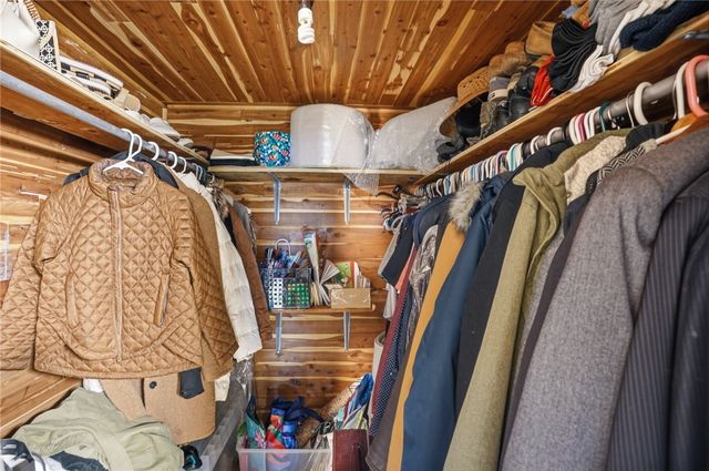 17 Mason Avenue, Cranston, RI 02910