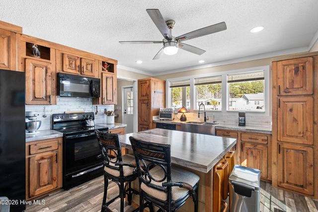 944 Palmer Drive, Carolina Shores, NC 28467