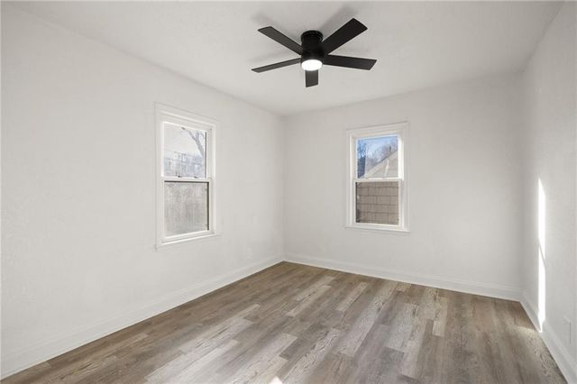 10515 E Lake Drive, Independence, MO 64053