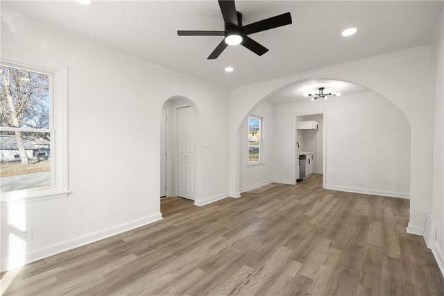 10515 E Lake Drive, Independence, MO 64053