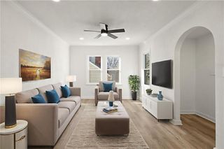 10515 E Lake Drive, Independence, MO 64053