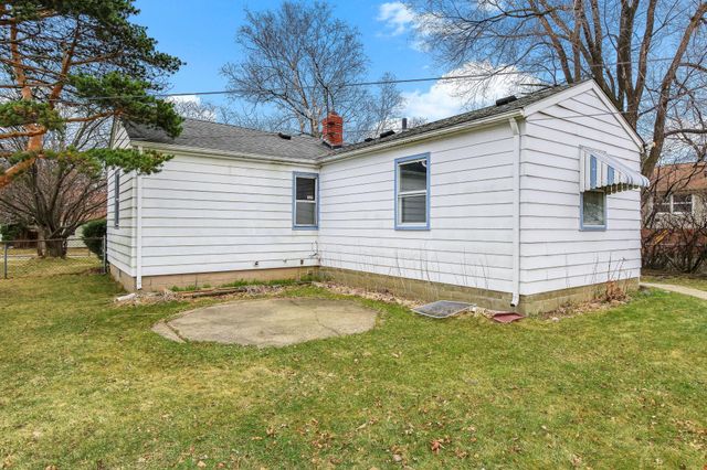 621 White Bear Avenue, Saint Paul, MN 55106