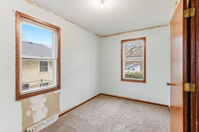 621 White Bear Avenue, Saint Paul, MN 55106