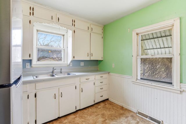 621 White Bear Avenue, Saint Paul, MN 55106