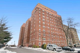 70 S Munn Ave 913, East Orange City, NJ 07018