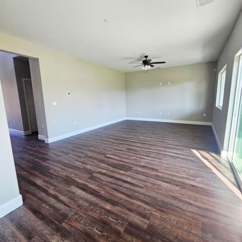 1009 E Harter Drive, Visalia, CA 93292