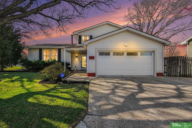 14815 Seward Plaza, Omaha, NE 68154