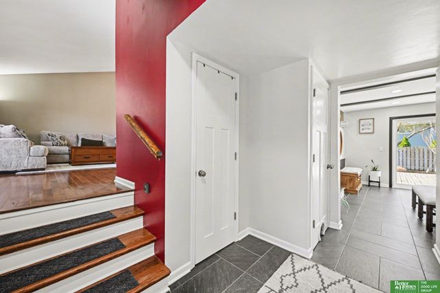 14815 Seward Plaza, Omaha, NE 68154