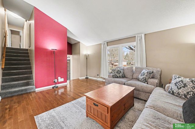 14815 Seward Plaza, Omaha, NE 68154