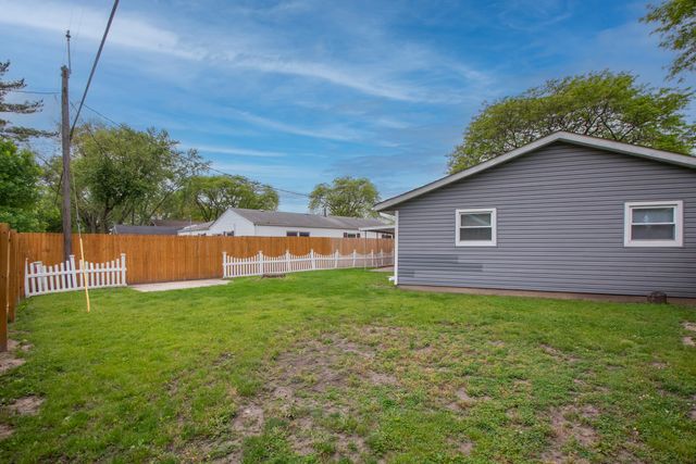 7933 Taney Place, Merrillville, IN 46410