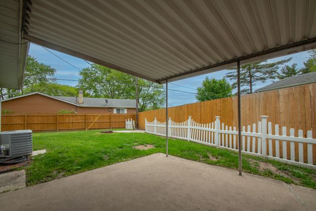 7933 Taney Place, Merrillville, IN 46410