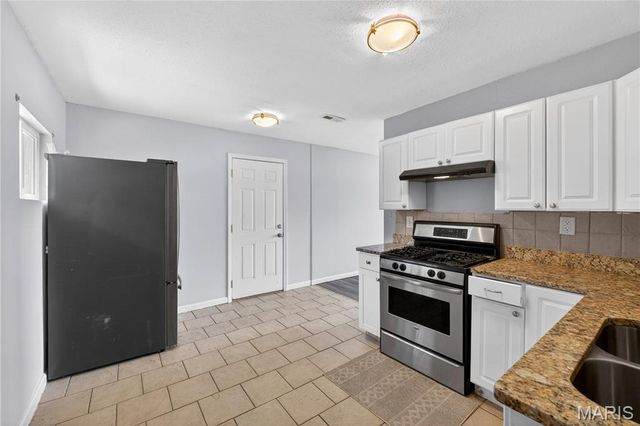 23 Hanover Lane, Cahokia, IL 62206