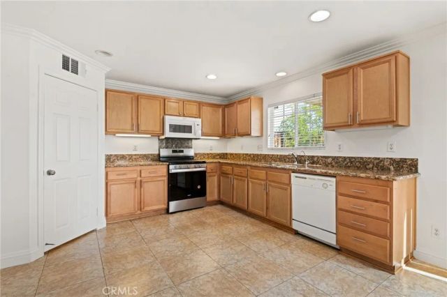 45027 Sonia Drive, Lake Elsinore, CA 92532