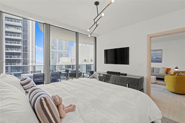 1000 E Brickell Plz 3803, Miami, FL 33131