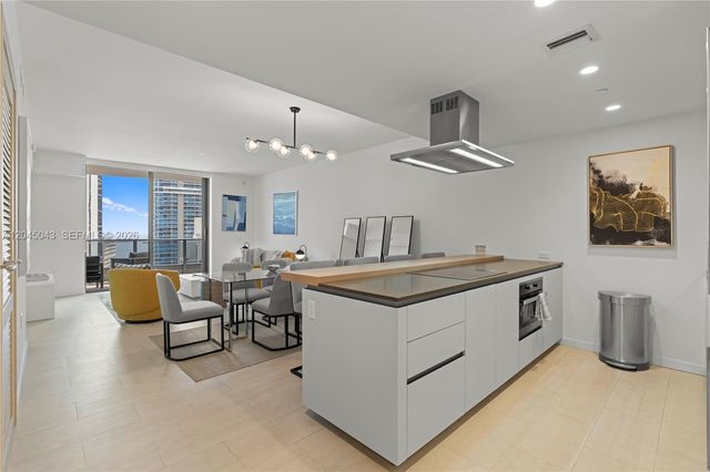 1000 E Brickell Plz 3803, Miami, FL 33131