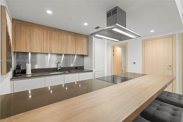 1000 E Brickell Plz 3803, Miami, FL 33131