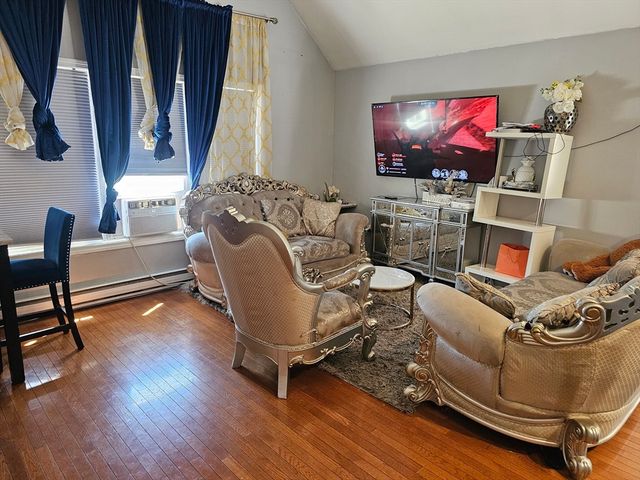 1 Armandale St, Worcester, MA 01603
