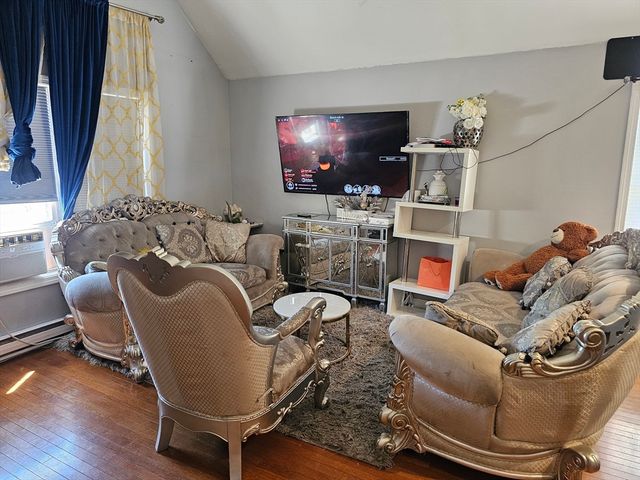 1 Armandale St, Worcester, MA 01603