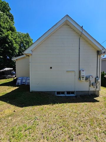 1 Armandale St, Worcester, MA 01603