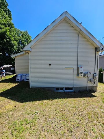 1 Armandale St, Worcester, MA 01603
